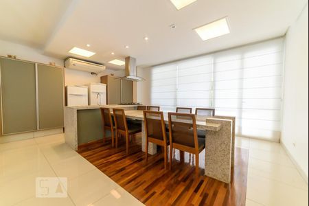 Apartamento à venda com 180m², 3 quartos e 2 vagas Apartamento à venda com 180m², 3 quartos e 2 vagasEspaço Gourmet