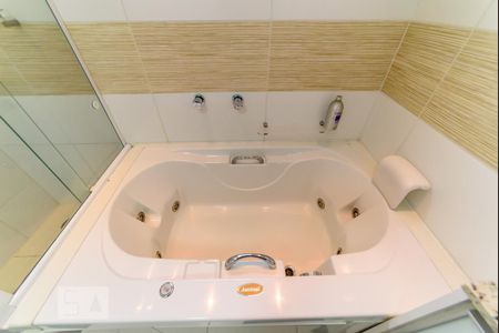 Apartamento à venda com 180m², 3 quartos e 2 vagas Apartamento à venda com 180m², 3 quartos e 2 vagasBanheiro da Suíte 3 - Banheira