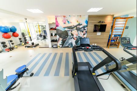 Apartamento à venda com 180m², 3 quartos e 2 vagas Apartamento à venda com 180m², 3 quartos e 2 vagasÁrea comum - Academia