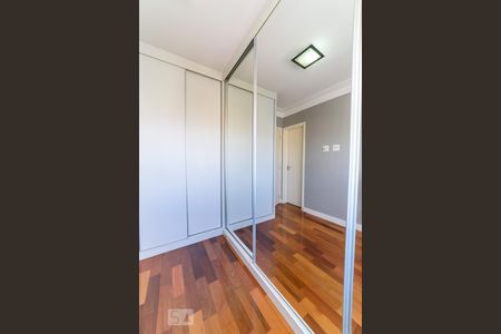 Apartamento à venda com 180m², 3 quartos e 2 vagas Apartamento à venda com 180m², 3 quartos e 2 vagasSuíte 2
