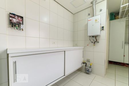 Apartamento à venda com 180m², 3 quartos e 2 vagas Apartamento à venda com 180m², 3 quartos e 2 vagasÁrea de Serviço