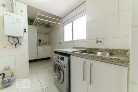 Apartamento à venda com 180m², 3 quartos e 2 vagas Apartamento à venda com 180m², 3 quartos e 2 vagasÁrea de Serviço