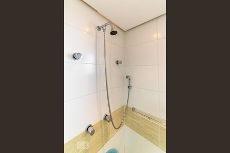 Apartamento à venda com 180m², 3 quartos e 2 vagas Apartamento à venda com 180m², 3 quartos e 2 vagasBanheiro da Suíte 3 - Chuveiro