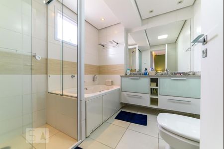 Apartamento à venda com 180m², 3 quartos e 2 vagas Apartamento à venda com 180m², 3 quartos e 2 vagasBanheiro da Suíte 3