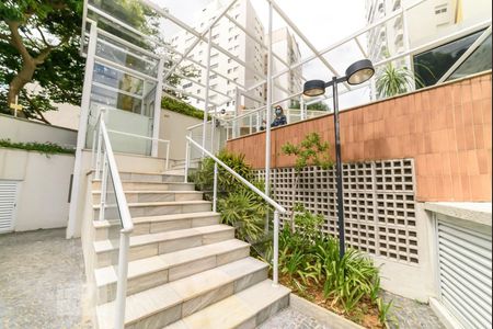 Apartamento à venda com 180m², 3 quartos e 2 vagas Apartamento à venda com 180m², 3 quartos e 2 vagasFachada