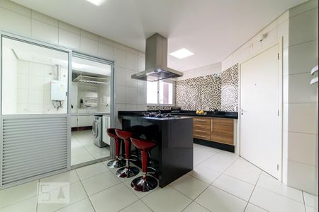 Apartamento à venda com 180m², 3 quartos e 2 vagas Apartamento à venda com 180m², 3 quartos e 2 vagasCozinha