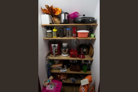 Casa à venda com 170m², 3 quartos e 2 vagas Casa à venda com 170m², 3 quartos e 2 vagasDespensa