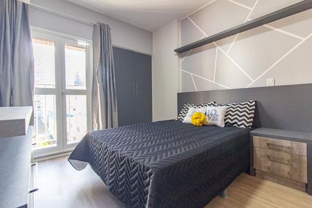 Quarto de kitnet/studio para alugar com 1 quarto, 27m² em Centro, Curitiba