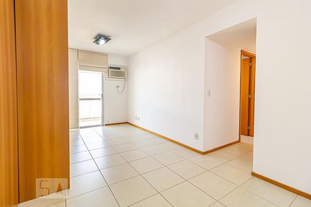 Sala de apartamento para alugar com 3 quartos, 72m² em Jacarepaguá, Rio de Janeiro