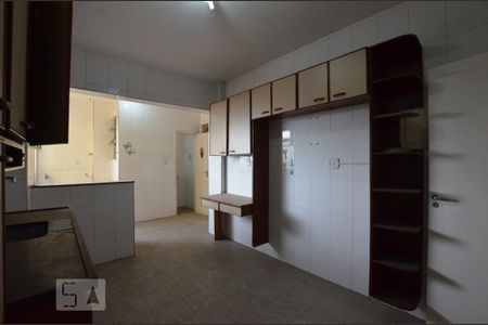 Apartamento à venda com 82m², 2 quartos e 1 vagaCozinha