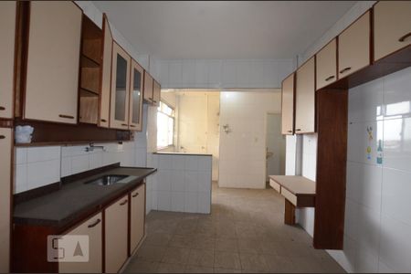 Apartamento à venda com 82m², 2 quartos e 1 vagaCozinha