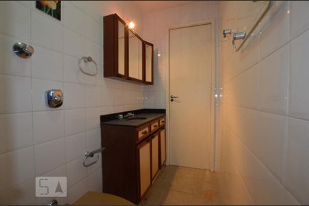 Apartamento à venda com 82m², 2 quartos e 1 vagaBanheiro Social