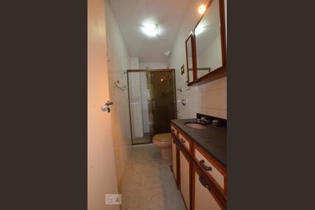 Apartamento à venda com 82m², 2 quartos e 1 vagaBanheiro Social