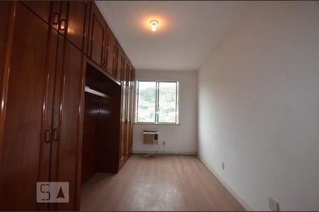 Apartamento à venda com 82m², 2 quartos e 1 vagaQuarto 2