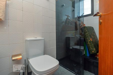 Apartamento à venda com 250m², 5 quartos e 4 vagasBanheiro da Suíte 4