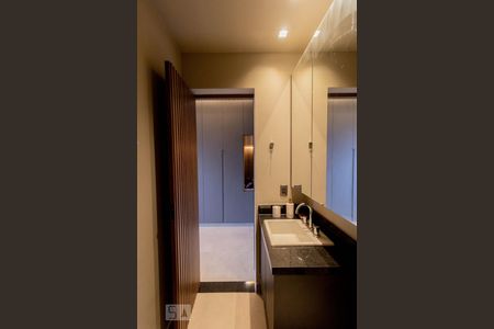 Studio para alugar com 32m², 1 quarto e 1 vaga Studio para alugar com 32m², 1 quarto e 1 vagaBanheiro