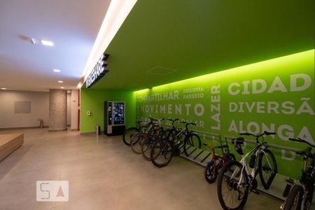 Studio para alugar com 32m², 1 quarto e 1 vaga Studio para alugar com 32m², 1 quarto e 1 vagaBicicletário