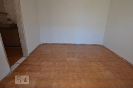 Sala de kitnet/studio para alugar com 1 quarto, 30m² em Olaria, Rio de Janeiro