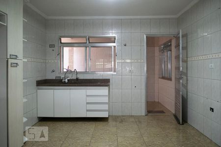 Casa à venda com 200m², 4 quartos e 4 vagas Casa à venda com 200m², 4 quartos e 4 vagasCOZINHA