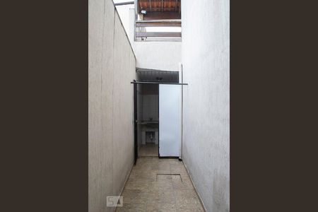 Casa à venda com 200m², 4 quartos e 4 vagas Casa à venda com 200m², 4 quartos e 4 vagasQUINTAL LATERAL