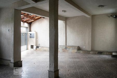 Casa à venda com 200m², 4 quartos e 4 vagas Casa à venda com 200m², 4 quartos e 4 vagasGARAGEM