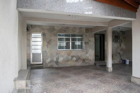 Casa à venda com 200m², 4 quartos e 4 vagas Casa à venda com 200m², 4 quartos e 4 vagasGARAGEM