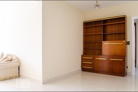 Apartamento para alugar com 116m², 4 quartos e sem vagaSala