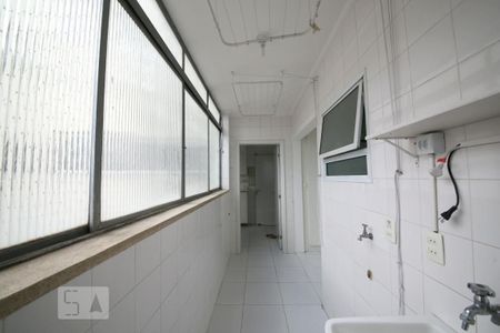 Apartamento à venda com 110m², 3 quartos e 1 vagaÁrea de Serviço