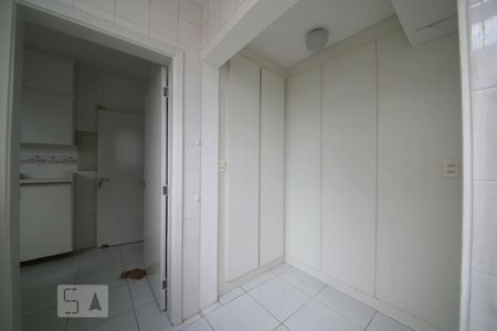 Apartamento à venda com 110m², 3 quartos e 1 vagaÁrea de Serviço