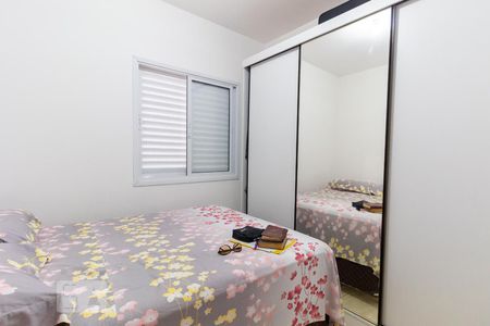 Quarto 1 de apartamento para alugar com 2 quartos, 61m² em Vila Ré, São Paulo