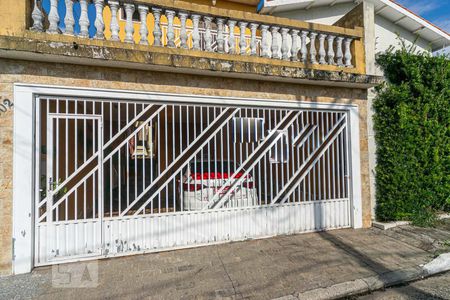 Casa à venda com 120m², 4 quartos e 2 vagasFachada