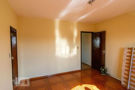 Casa à venda com 120m², 4 quartos e 2 vagasSuíte
