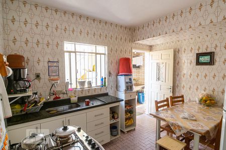 Casa à venda com 120m², 4 quartos e 2 vagasCozinha