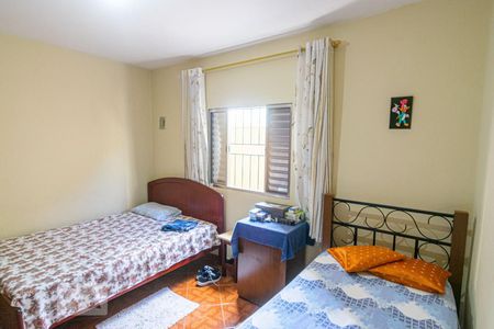 Casa à venda com 120m², 4 quartos e 2 vagasQuarto 2