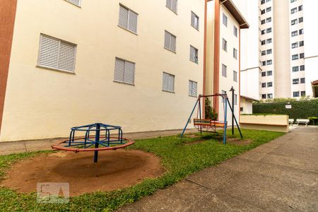 Apartamento para alugar com 45m², 2 quartos e 1 vaga Apartamento para alugar com 45m², 2 quartos e 1 vagaÁrea Comum - Playground