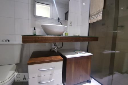 Banheiro Corredor de apartamento para alugar com 2 quartos, 55m² em Vila Andrade, São Paulo