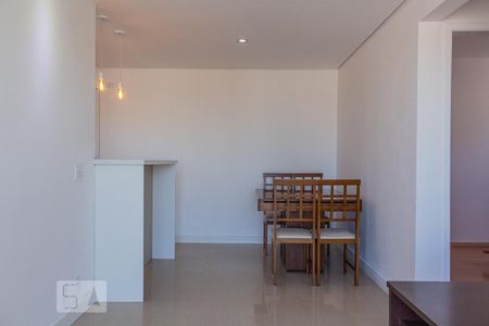 Sala de apartamento para alugar com 2 quartos, 50m² em Jardim Henriqueta, Taboão da Serra