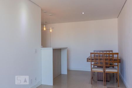 Sala de apartamento para alugar com 2 quartos, 50m² em Jardim Henriqueta, Taboão da Serra