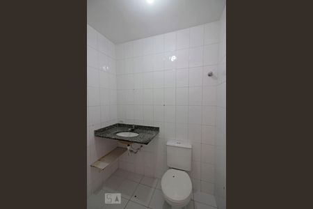 Casa de condomínio para alugar com 110m², 3 quartos e 2 vagasBanheiro Social