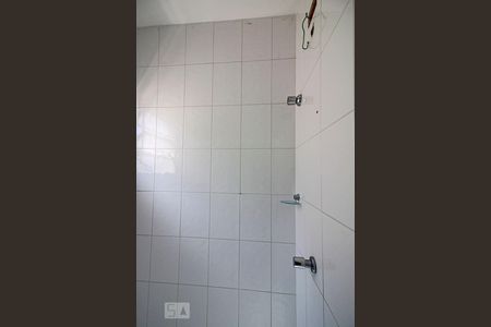 Casa de condomínio para alugar com 110m², 3 quartos e 2 vagasBanheiro Social