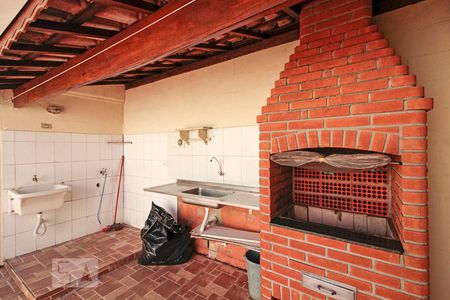 Casa de condomínio para alugar com 110m², 3 quartos e 2 vagasChurrasqueira