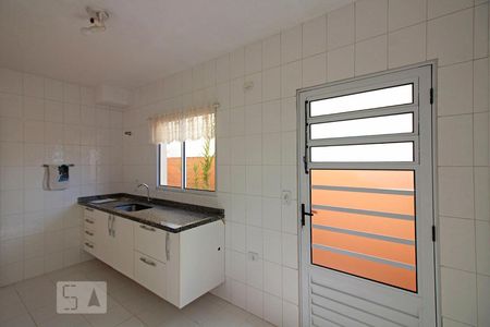 Casa de condomínio para alugar com 110m², 3 quartos e 2 vagasCozinha
