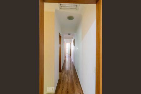 Corredor de casa para alugar com 3 quartos, 157m² em Santa Maria, São Caetano do Sul