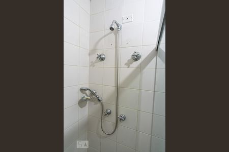 Casa de condomínio à venda com 100m², 4 quartos e 2 vagas Casa de condomínio à venda com 100m², 4 quartos e 2 vagasBanheiro