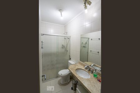 Casa de condomínio à venda com 100m², 4 quartos e 2 vagas Casa de condomínio à venda com 100m², 4 quartos e 2 vagasBanheiro