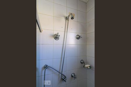 Casa de condomínio à venda com 100m², 4 quartos e 2 vagas Casa de condomínio à venda com 100m², 4 quartos e 2 vagasBanheiro da Suíte