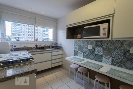 Apartamento para alugar com 144m², 3 quartos e 3 vagasCozinha