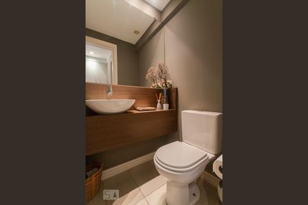 Apartamento para alugar com 144m², 3 quartos e 3 vagasLavabo