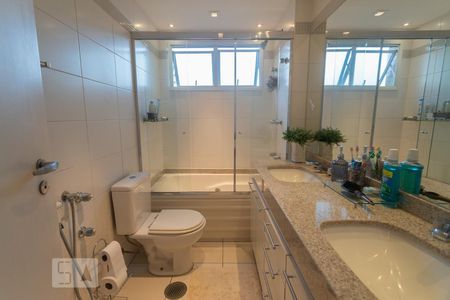 Apartamento para alugar com 144m², 3 quartos e 3 vagasBanheiro do Quarto 3