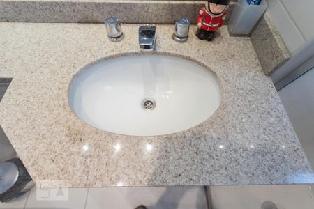 Apartamento para alugar com 144m², 3 quartos e 3 vagasBanheiro do Quarto 1